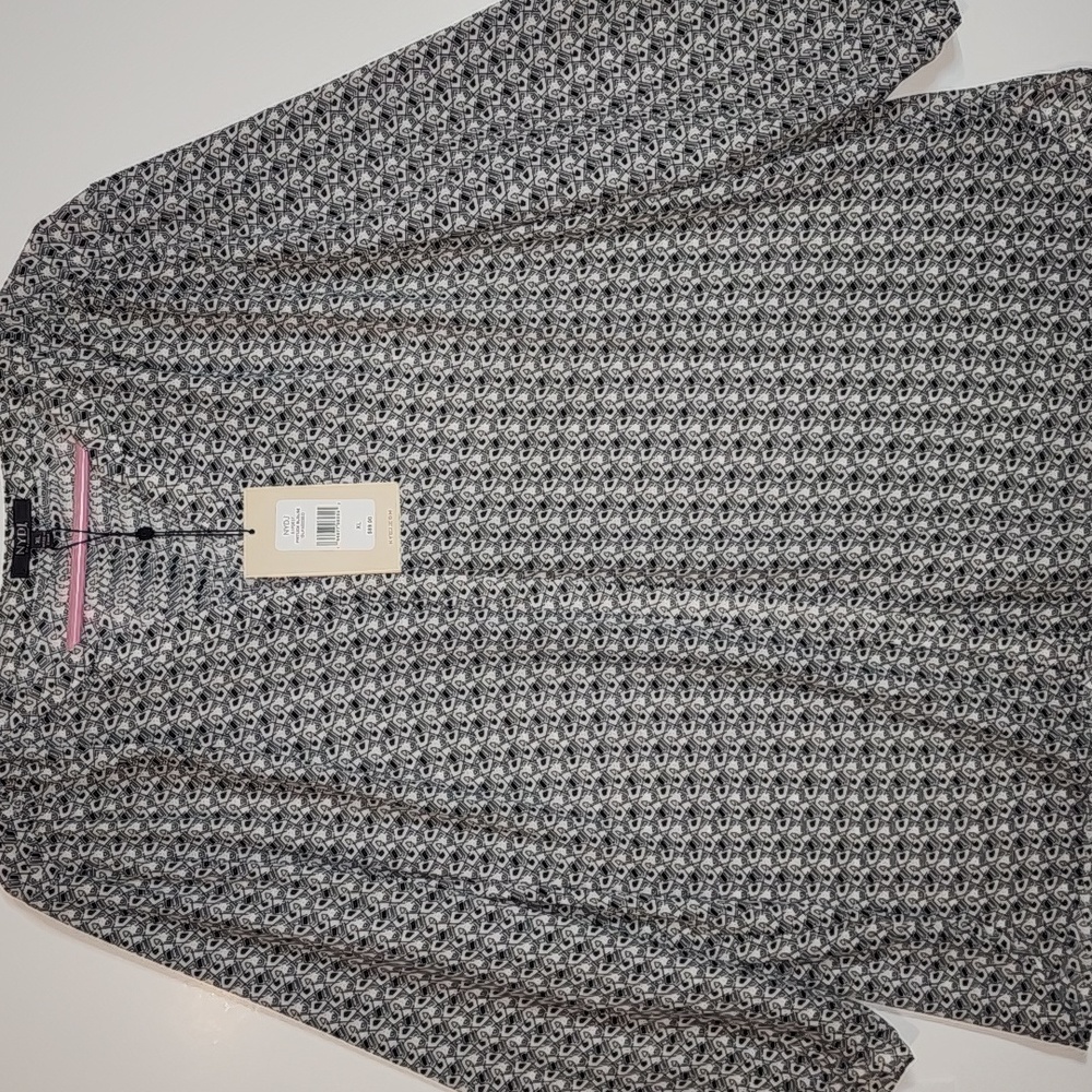 NYDJ Pintuck Blouse NWT Size XLarge - Picture 3 of 14